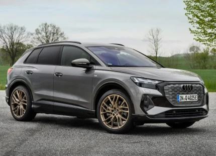 Вигляд з переду Audi Q4 e-tron (2022)