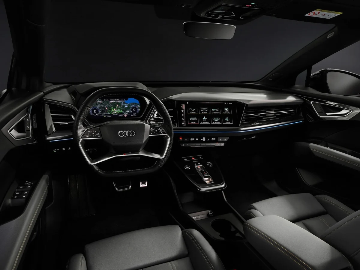 Салон Audi Q4 e-tron 2022
