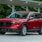 Вид в профіль Honda CR-V 2023 року