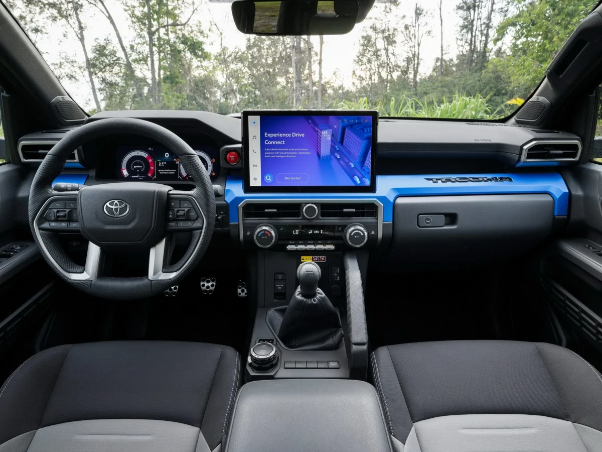Салон Toyota Tacoma 2024