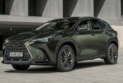 Вид з переду Lexus NX 2025 року