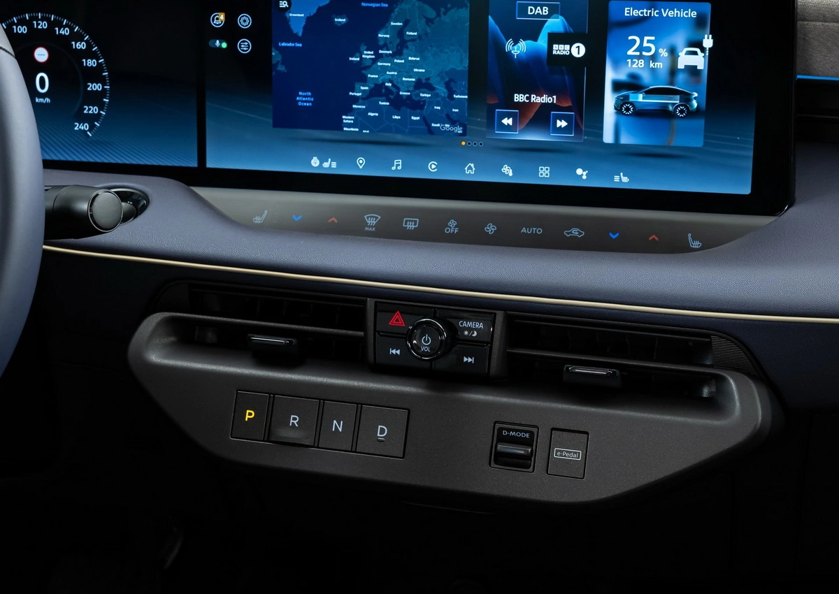 Nissan-Leaf-2026-11