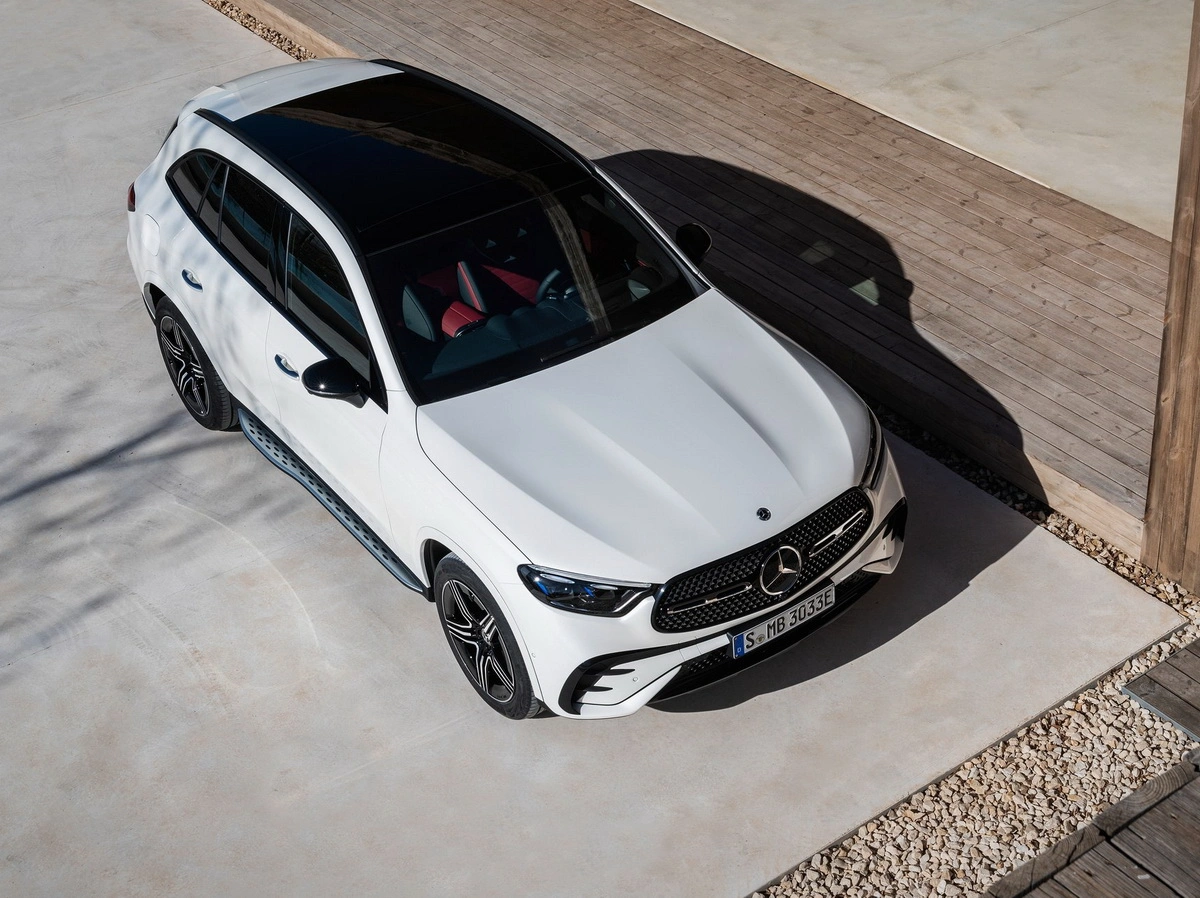 Mercedes-Benz-GLC-2025-3